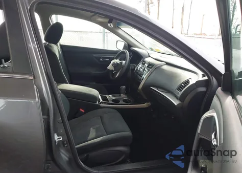 2015 Nissan Altima 2.5 S z USA, uszkodzony, nr VIN 1N4AL3AP0FC203024